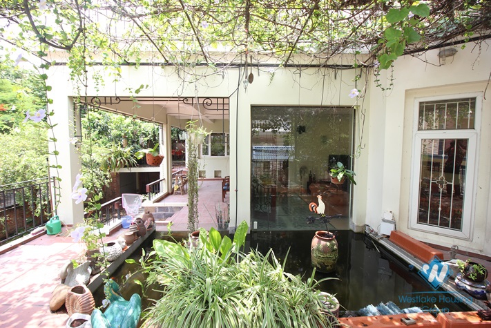 A huge 5  bedroom villa with indoor swimming pool for rent in Vuon Dao